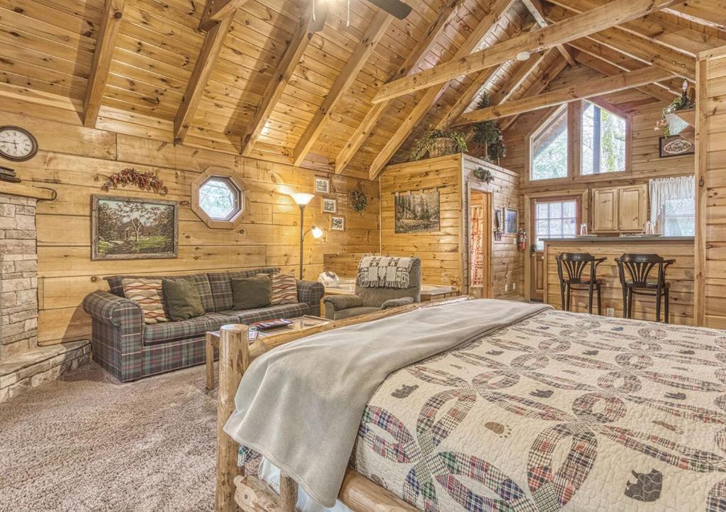 Mountain Eden, Hot Tub, Resort Pool, Wifi, 1089 Free Tickets Each Paid Day, Dollywood And More ガトリンバーグ エクステリア 写真
